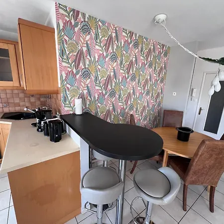 Le Balcon Victoria - 2 Chambres, Balcon, Parking Apartment